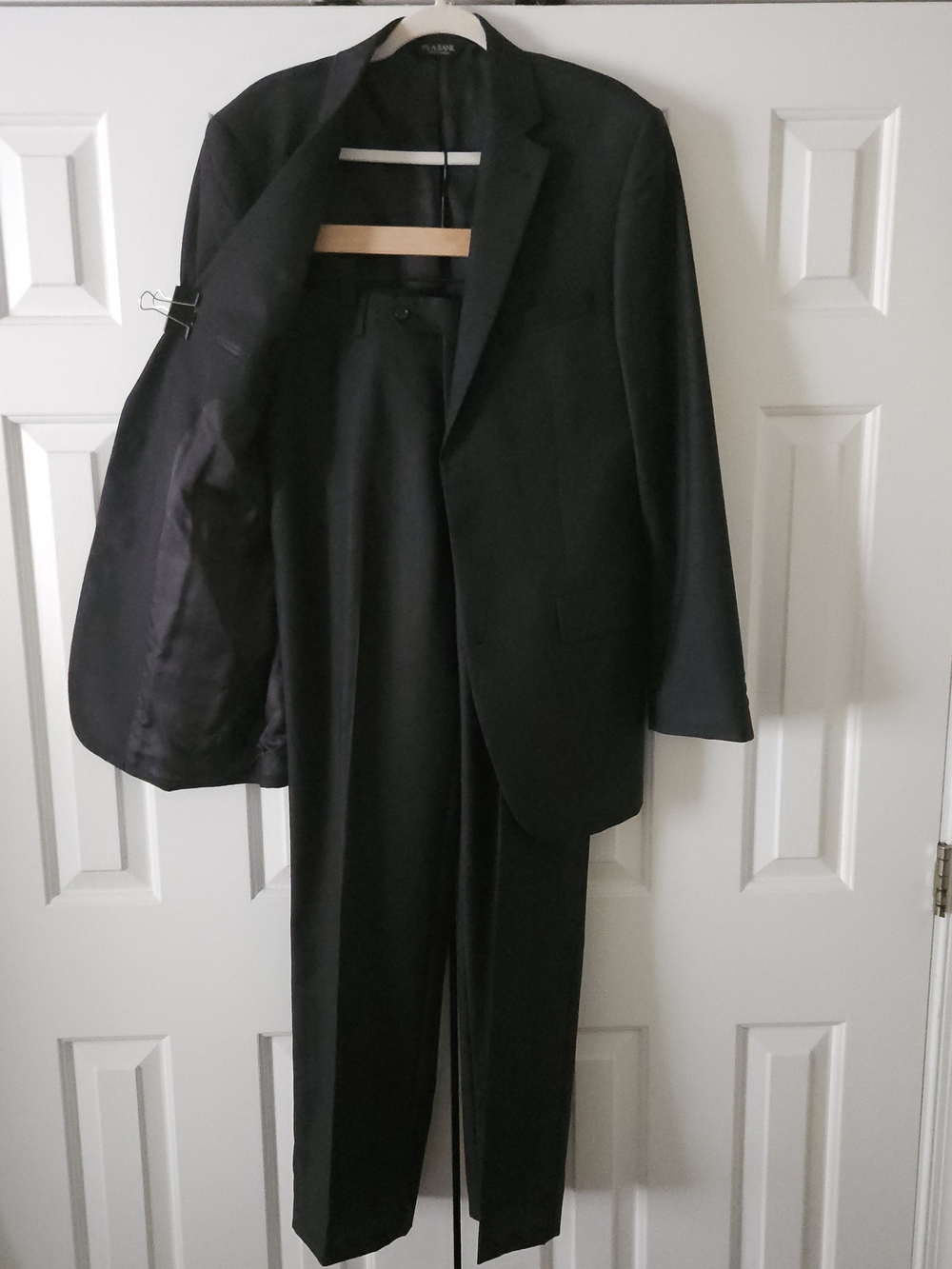 Jos. A. Bank Men's Black Solid Wool 2-Piece Suit 2-Button Single Vent 40R 34W